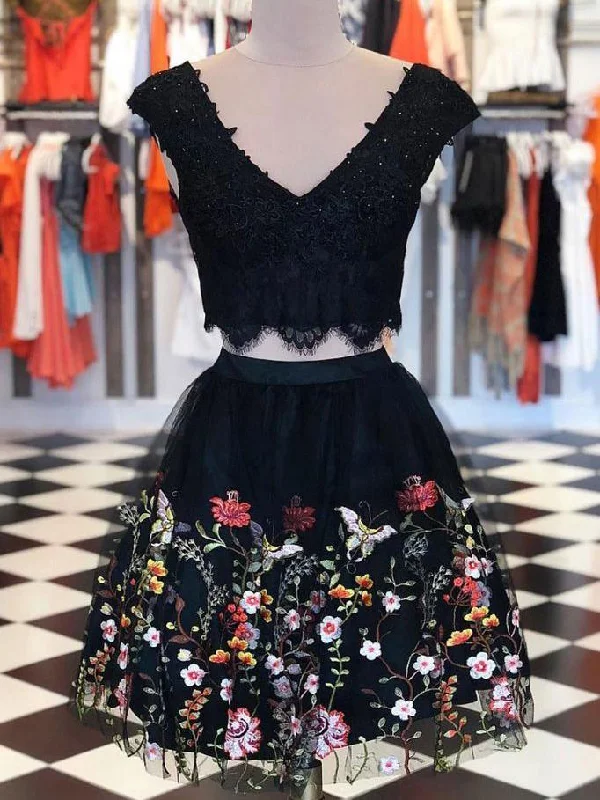 Grab Yours Before It’s Too Late!Two Pieces V neck Lace Dresses Short Black Homecoming Dress With Floral cg1881