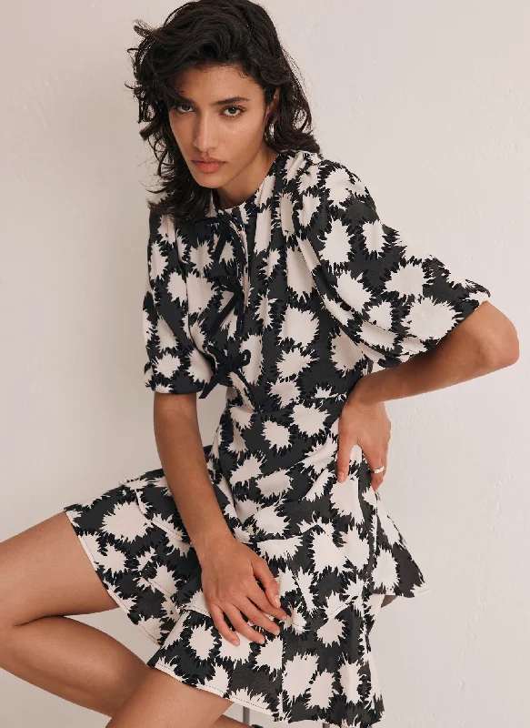 Limited Deals, Unlimited Savings!Black Abstract Print Mini Dress