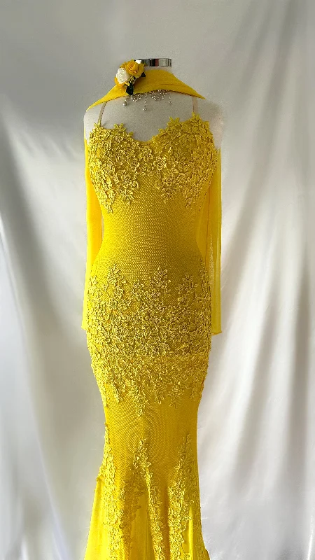 Get More for Less!Gorgeous Dandelion Blossom Vintage Floral Embroidered Backless Gown Set